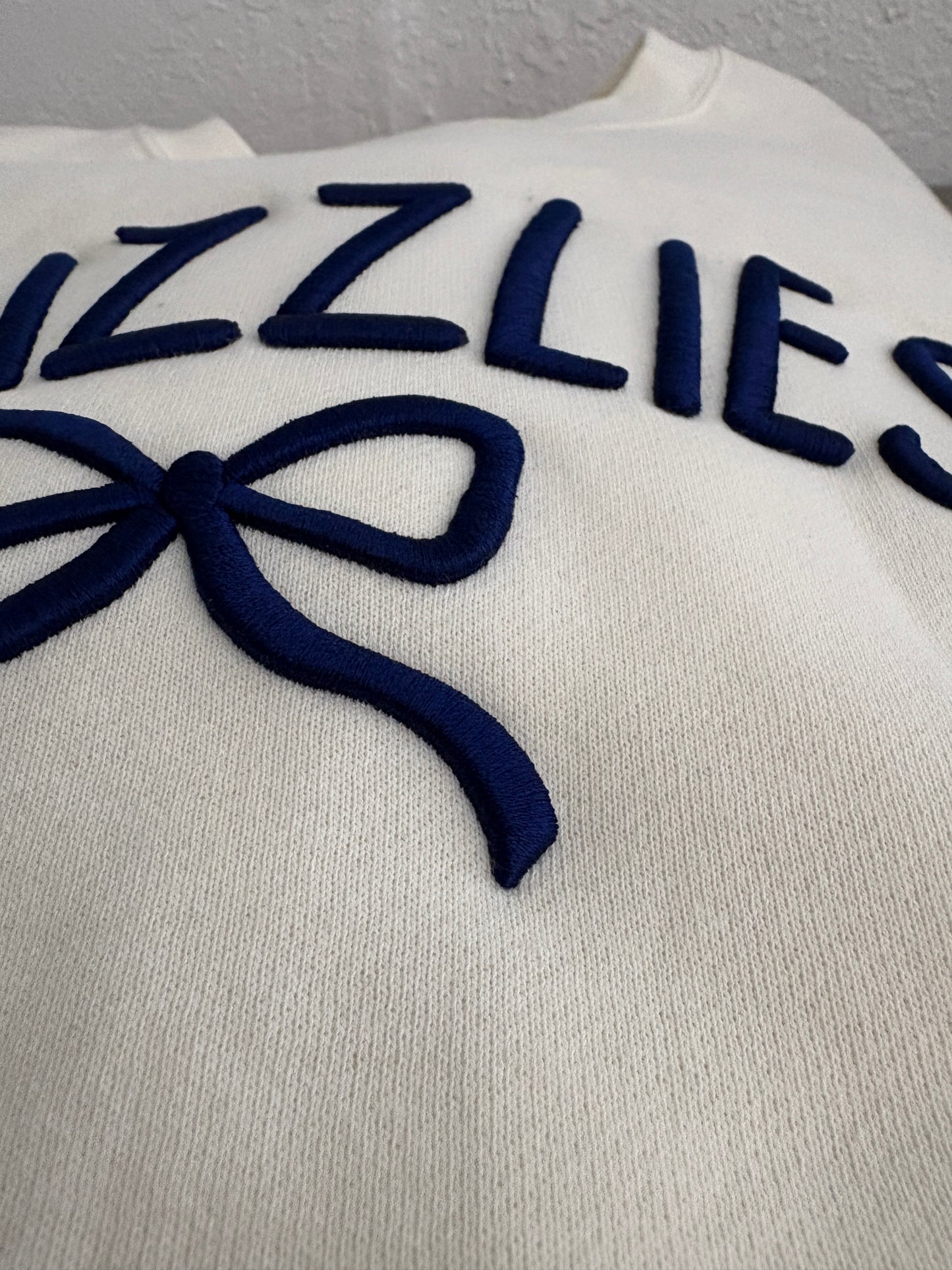 Grizzlies with Bow 3d Puff crewneck sweatshirt or Hoodie