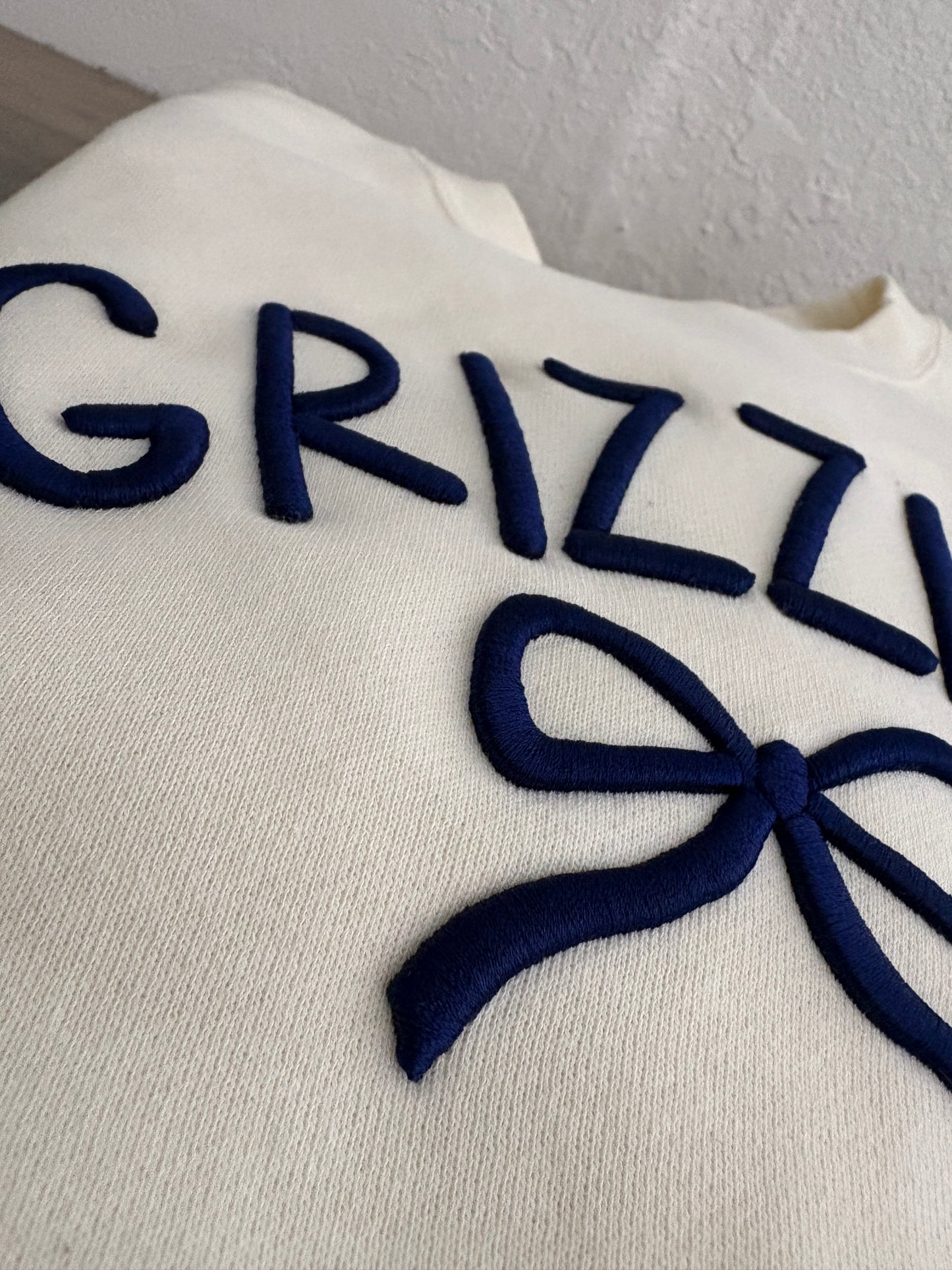 Grizzlies with Bow 3d Puff crewneck sweatshirt or Hoodie
